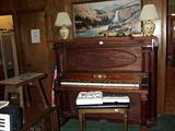 Upright piano