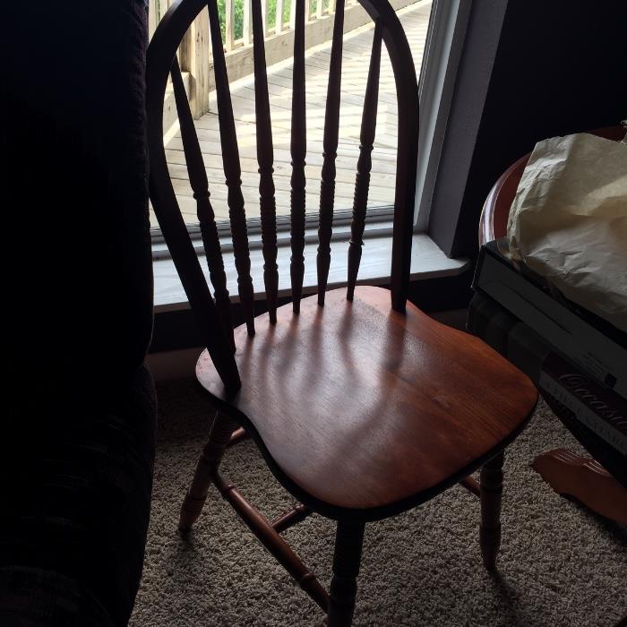 Example of kitchen table chair