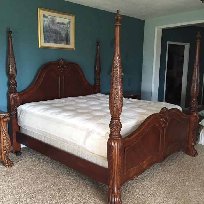 Four poster bed (king)
