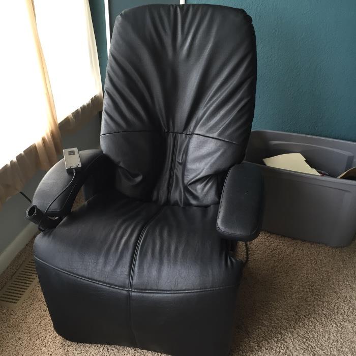 Massage chair (leather)