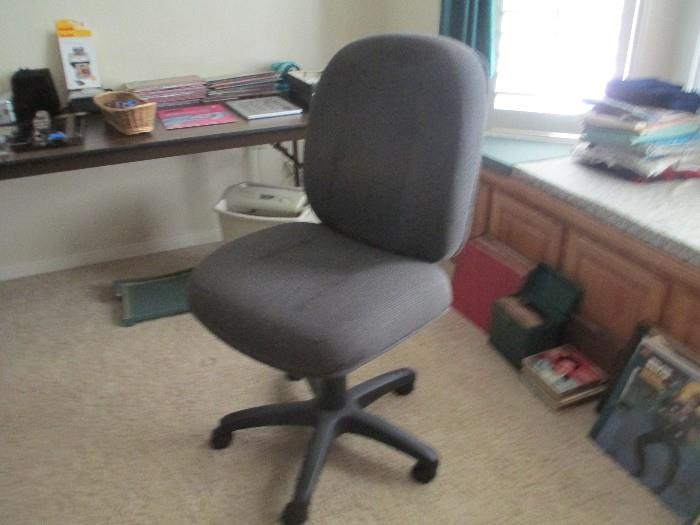 Desk chair no arms