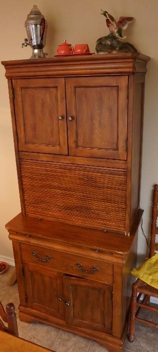 Reproduction kitchen cabinet