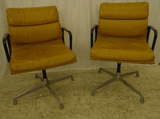 pr. of Herman Miller chairs