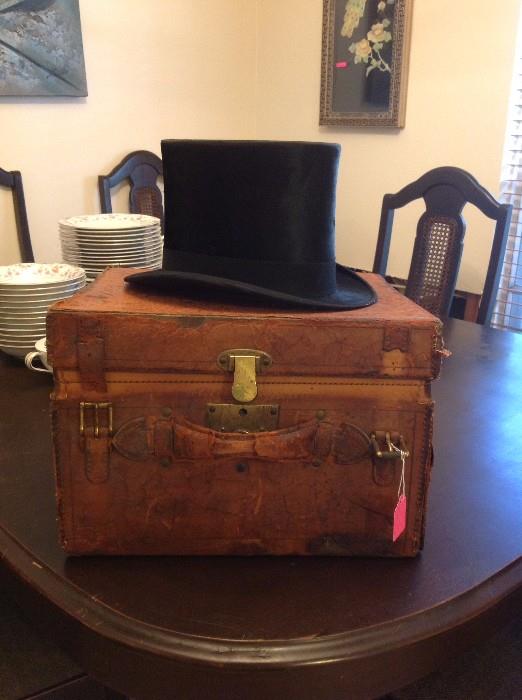 Beaver Top Hat w Leather Case