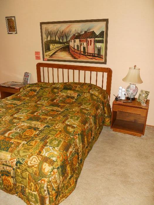 Matching Oak Queen Bed with Mattress and Headboard, 2 End Tables, Ceramic Lamp, Southwestern Painting, Collectibles, Bedspread