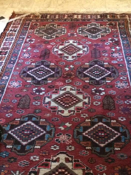   Persian Shiraz 5 feet x 9 feet 2 inches rug