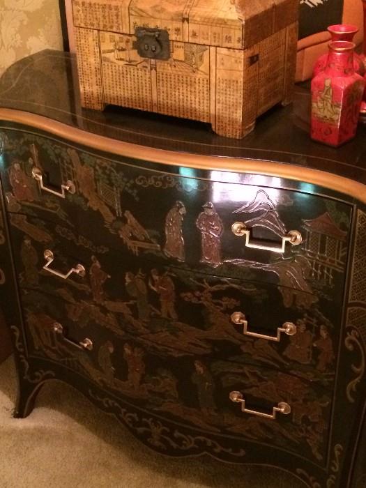          Outstanding 3-drawer Asian chest