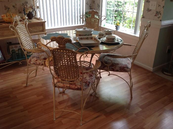 Metal table / 4 chairs $ 200.00
