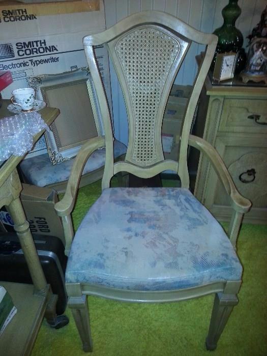Set of chairs , 6 with dining room table, $100