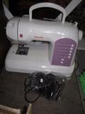 SINGER SEWING MACHINE