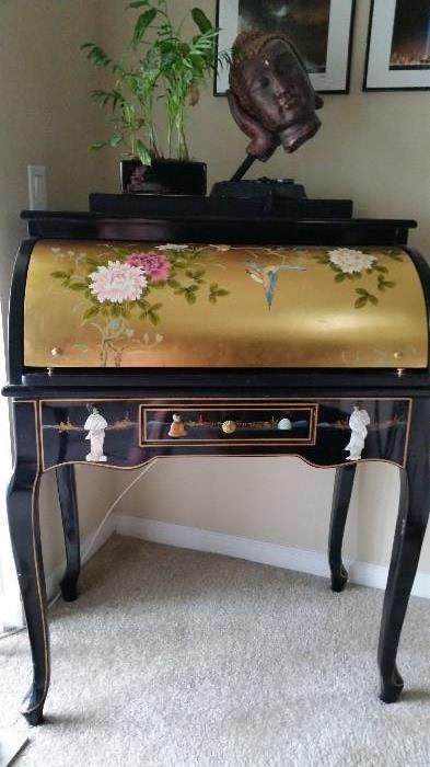 lacquered chinoiserie, bonheurs du jours gold leafed