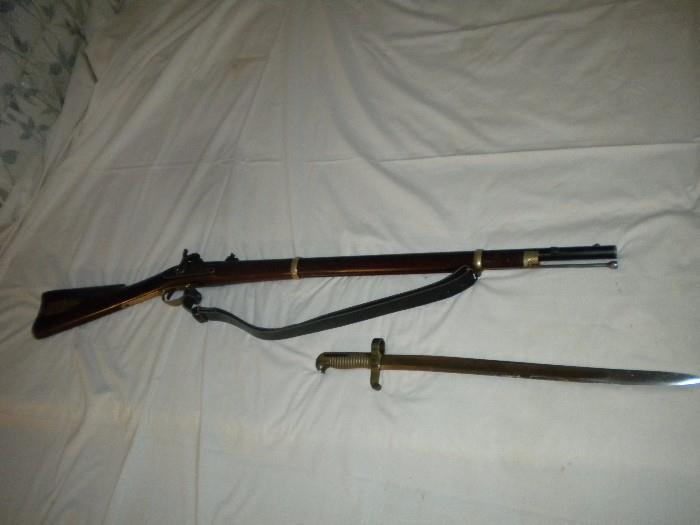 CIVIL WAR ZOAVE MUSKET AND BAYONET - NEVER FIRED