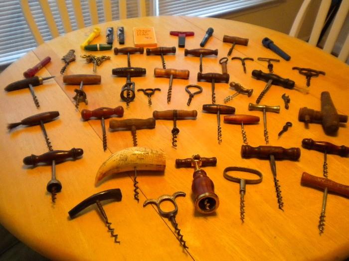 ANTIQUE & COLLECTIBLE CORK PULLERS