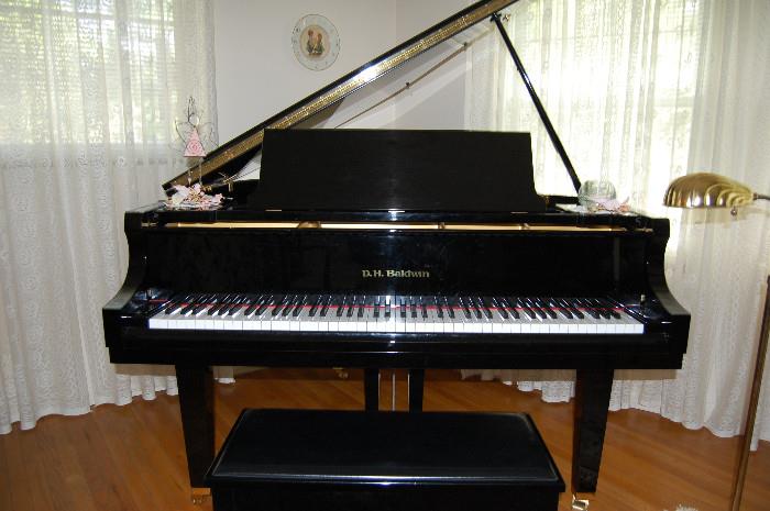 DH Baldwin baby grand piano - 125th anniversary