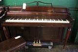A19#6 Wurlitzer 1952 Spinet Piano Mahogany Condition of 7-8 #456022