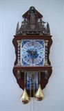 This is a lovely clock, great detail and in very good condition.  Exc. working order.
All clocks on this auction have been well maintained and lovingly cared for.