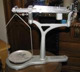 vintage scale.  very nice item
