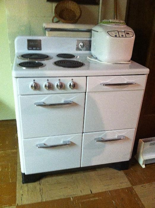 VINTAGE HOT POINT ELECTRIC STOVE