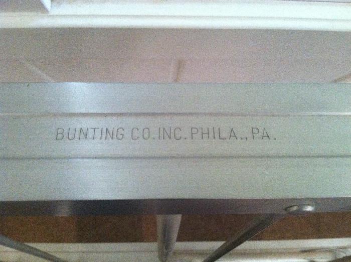 VINTAGE BUNTING CO. INC PHILA. PA ALUMINUM GLIDER/DAYBED W/UPHOLSTERED CUSHIONS 