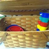 VINTAGE PICNIC BASKET 