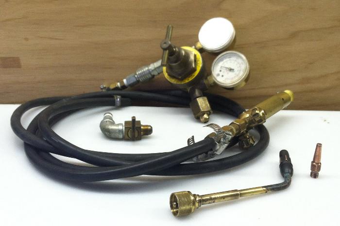 NCG Oxygen Regulator (Model N1621) and gas/oxygen torch with two tips