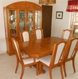 Really Good Dinette Set in Excellent Condition