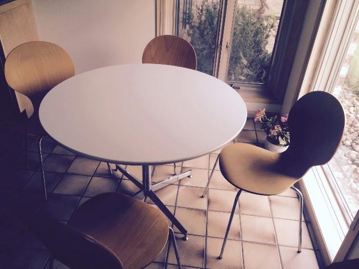 Mid Century Modern Table & Chairs