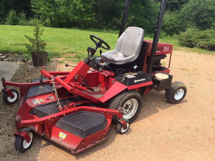 1995 Toro 325-D Groundmaster Mower. Just had over $500 of Maintenance done.  In Great Condition
