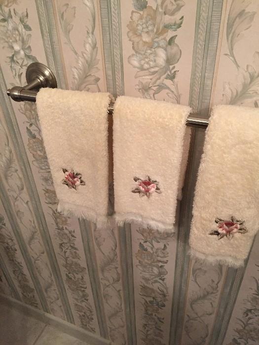 HAND TOWELS