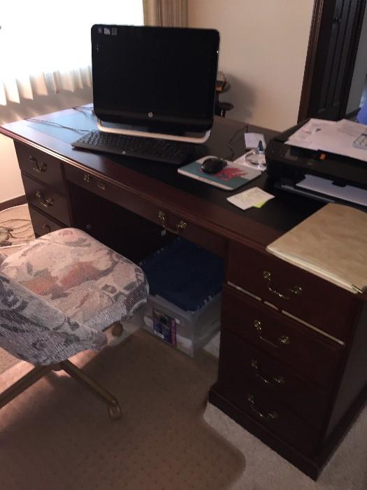 OFFICE FURNITURE-EXECUTIVE DESK