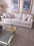 CREAM / OFF WHITE DREXEL HERITAGE SOFA( GREAT CONDITION)