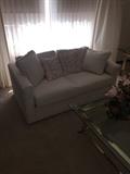 DREXEL LOVESEAT ( GREAT CONDITION)