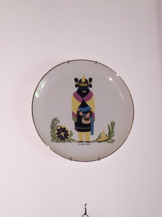 DECORATIVE PLATE