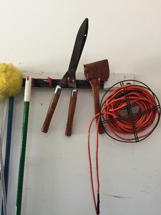 GARDENING TOOLS