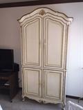 DREXEL FRENCH PROVINCIAL ARMOIR