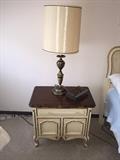 DREXEL FRENCH PROVINCIAL NIGHT STAND WITH LAMP