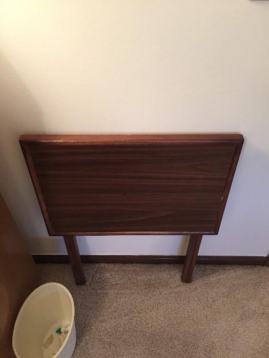 TV TABLE