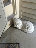 OUTDOOR STONE KITTY DECOR'