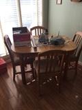 DINING ROOM BLONDE OAK TABLE WITH 4 CHAIRS 