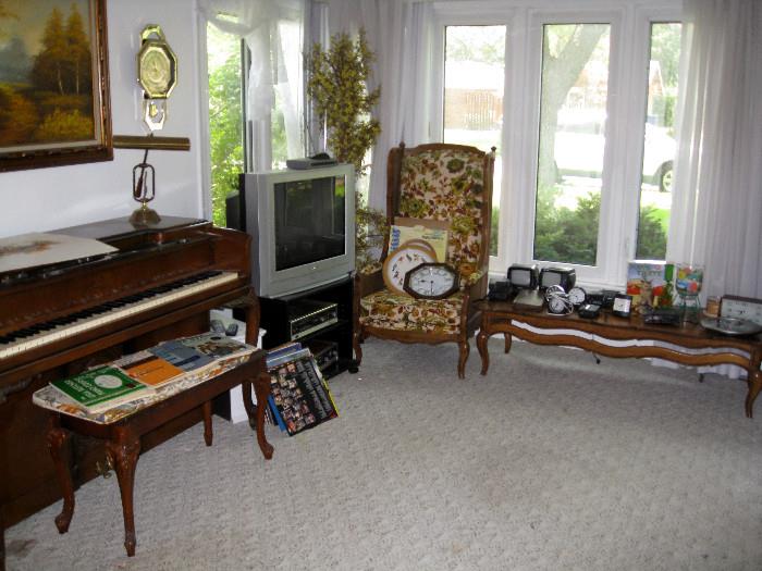 Piano and Retro furniture