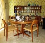 Mid Century Modern Teak Table with 2 Leafs and 6 Chairs Danish Furniture Makers Otto Moeller Design