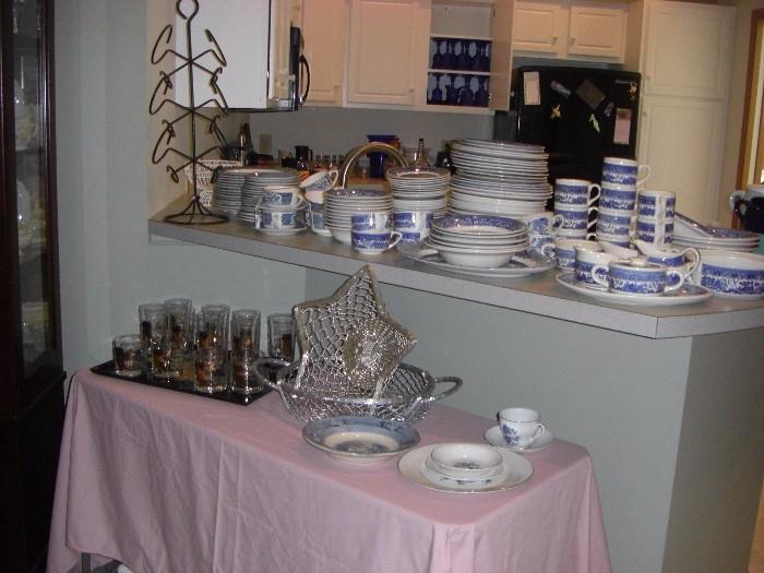 Willow Dishes & Home Entertaining Items