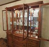 Beautiful Broyhill Continental Tapestry China cabinet