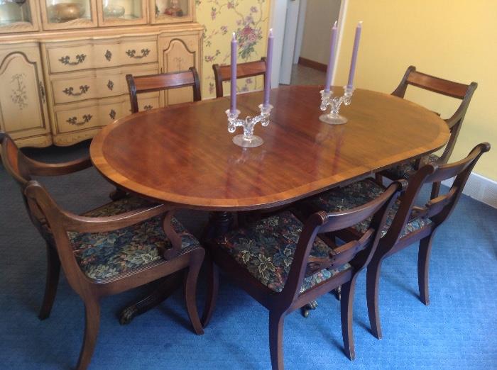 Mahogany Dining Table with 2 Leaves, 6 Side and 2 Arm Chairs