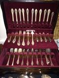 Wlm Rogers silver-plated flatware set