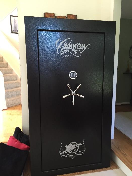 CANNON LIBERTY GUN SAFE (ONLY 8 MONTHS OLD)