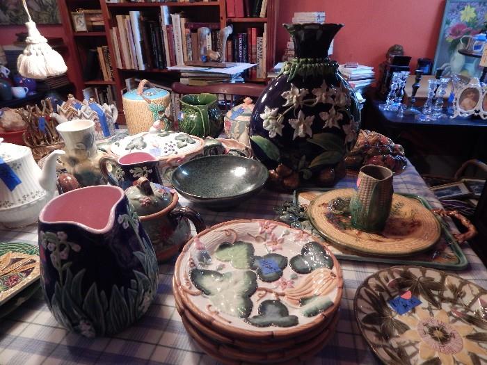 Several pieces of old and new majolica.