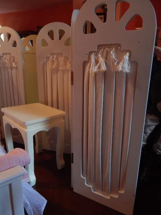 Doll size room dividers