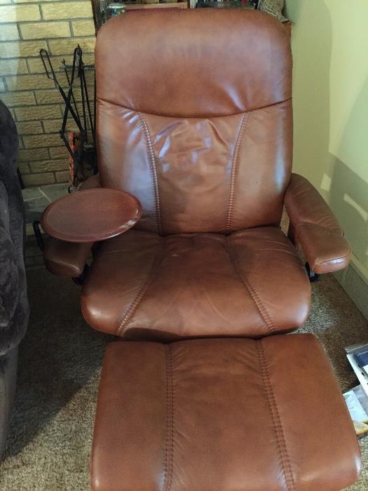 STRESSLESS CHAIR AND OTTOMAN