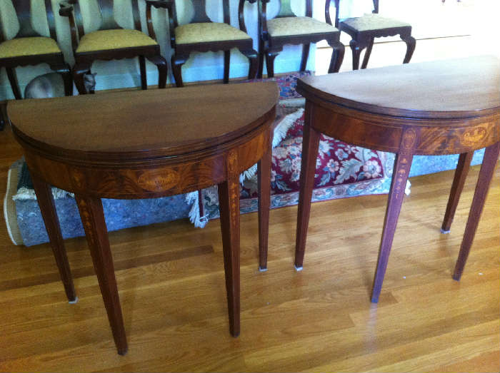 Pair marquetry gate-leg tables